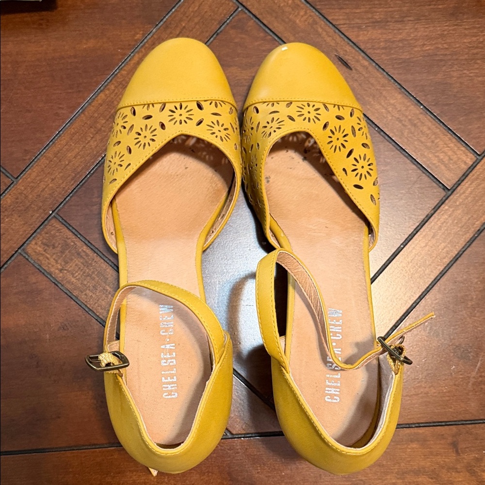 Chelsea Crew Mustard Yellow pumps